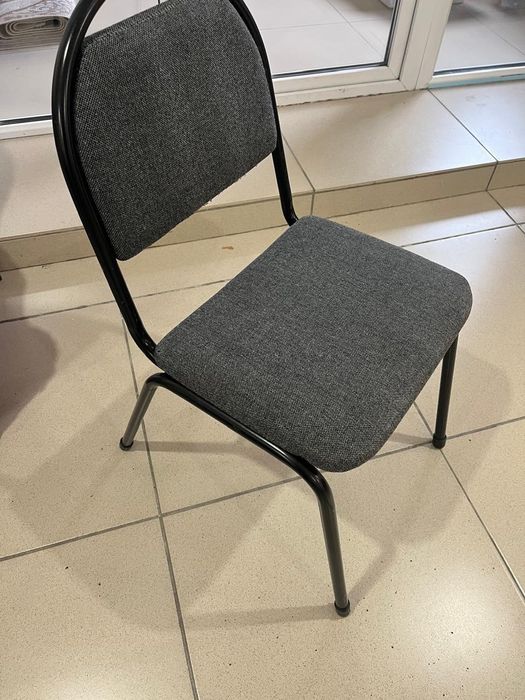 Продам круглый стол ,стулья