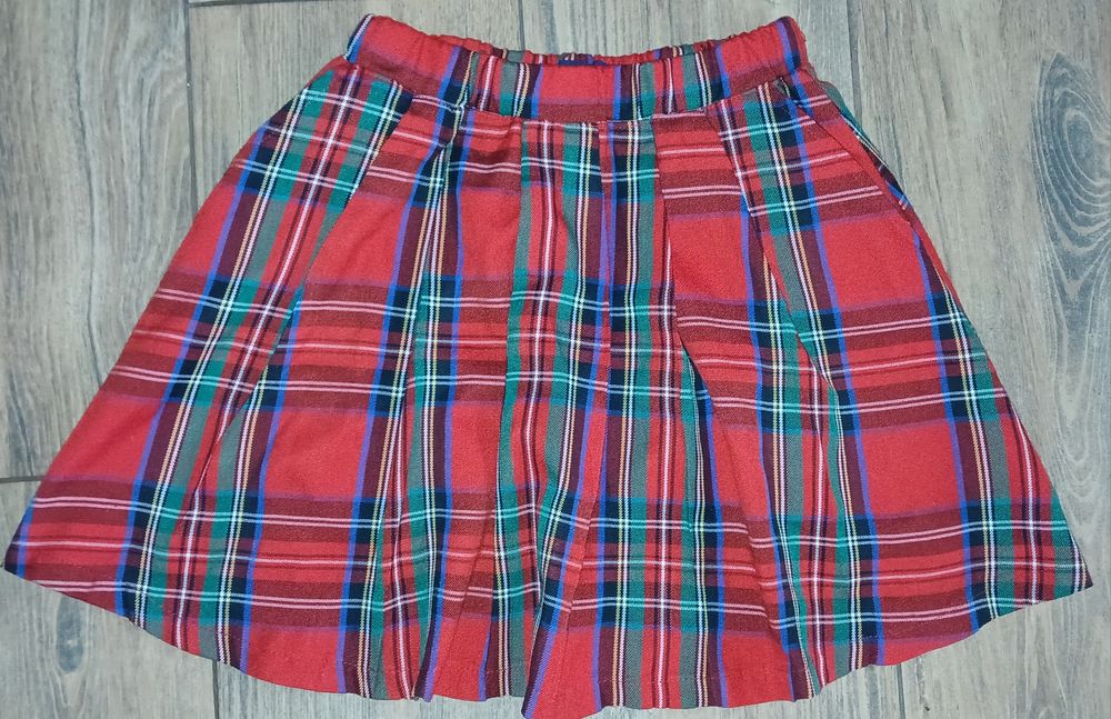 Fusta cu buzunare pt copii