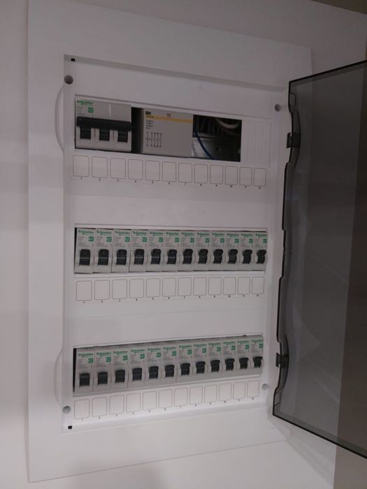 Электрик  адекватный