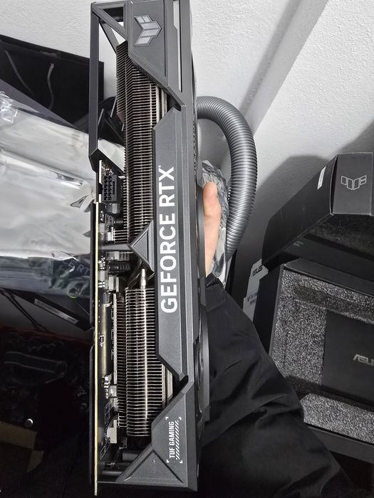 Placa video Asus TUF  GeForce Rtx 4080.Factura.