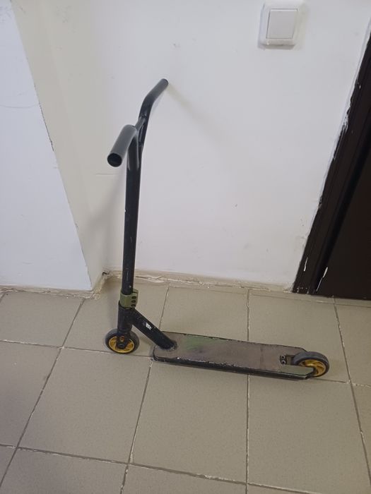 трюковой самокат