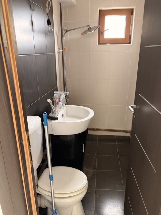 Inchiriez apartament 3 camere decomandat