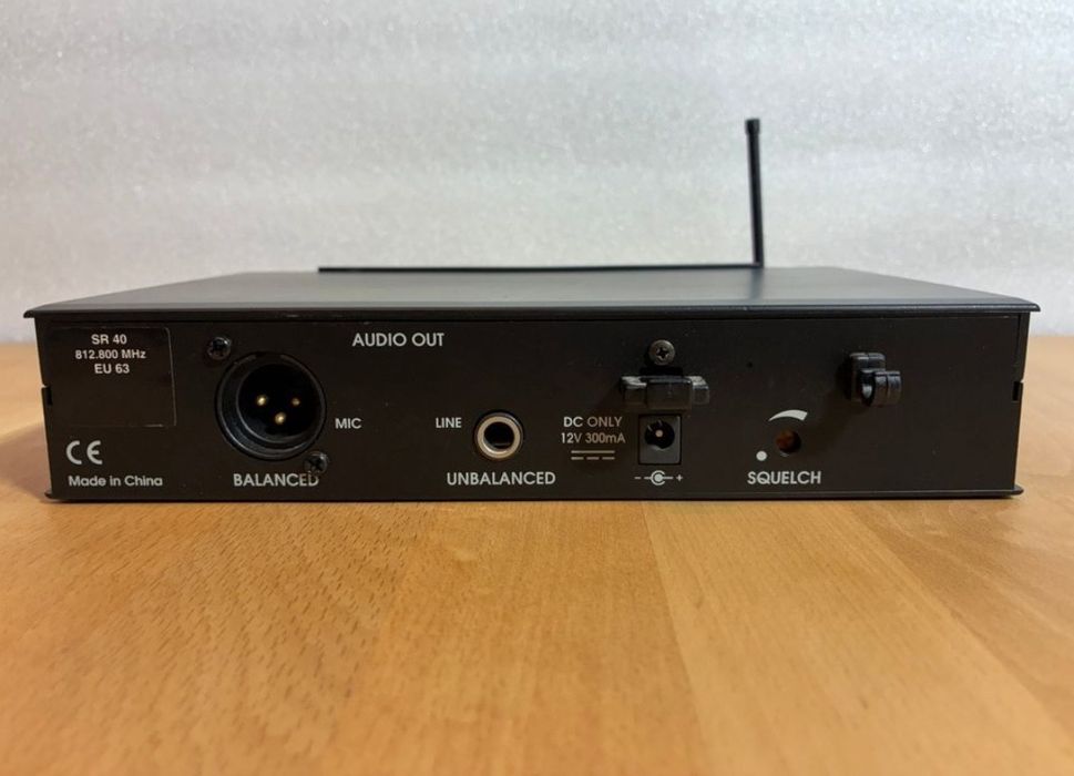 Akg  Sr 40- PT40 wireless soricel+  cu lavaliera  cu cască AKG C420