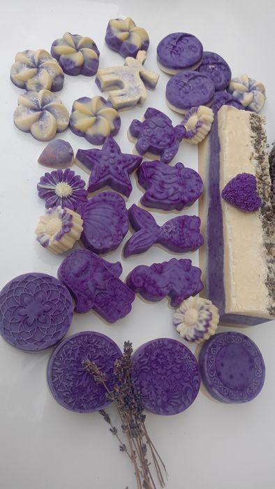 Săpun exfoliant 100% natural cu Lavandă, Sare de Himalaya și violet de