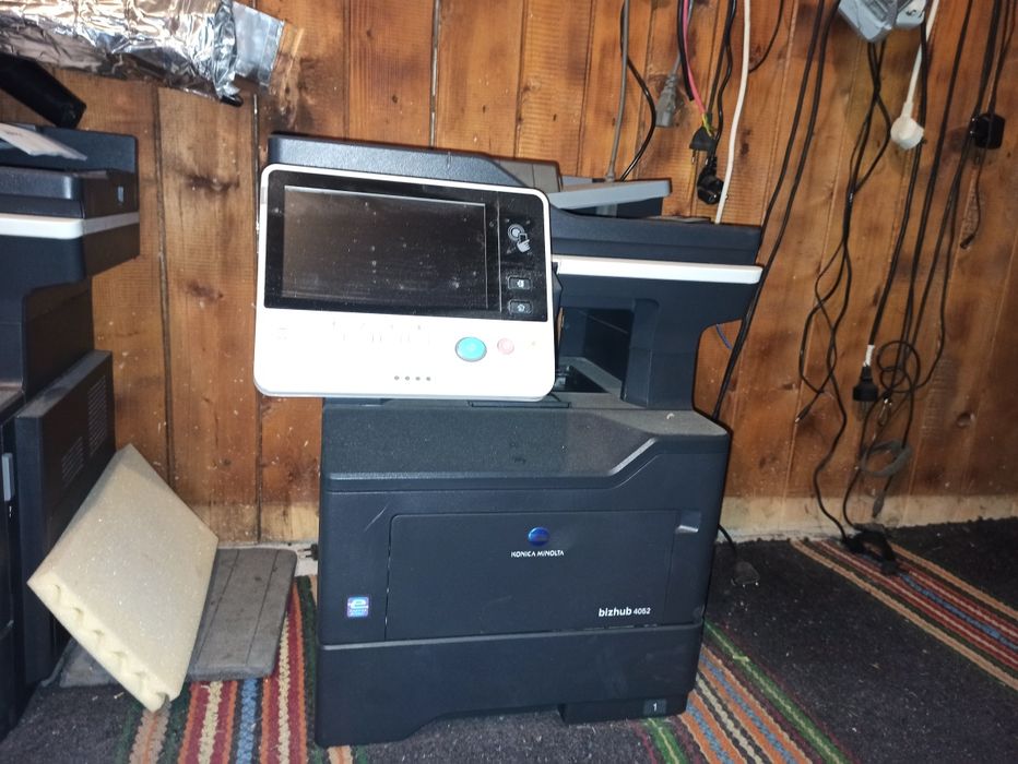Принтер konica Minolta buizzhub 4052