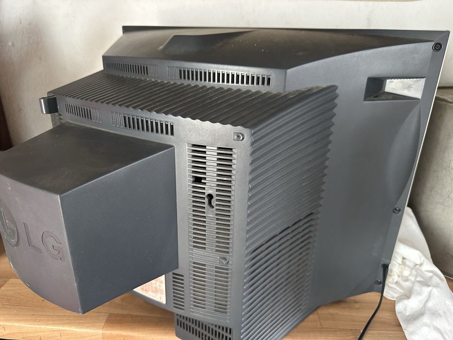 Телевизор LG 21FC2RG