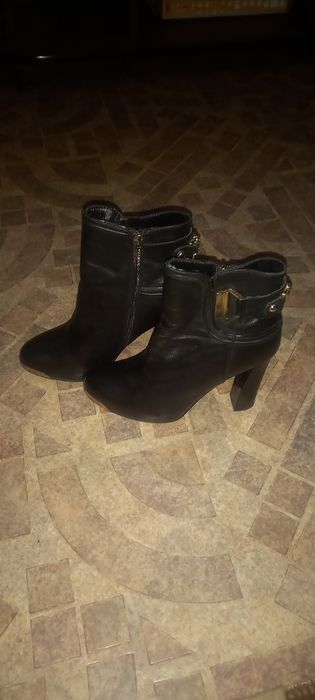 Женская  обувь ! Размеры  37-38