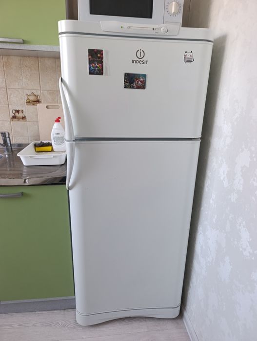 Продам холодильник