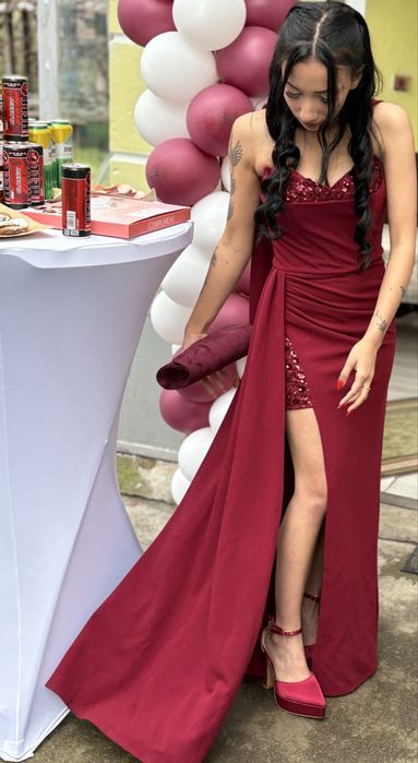 Бордо рокля xs/s размер