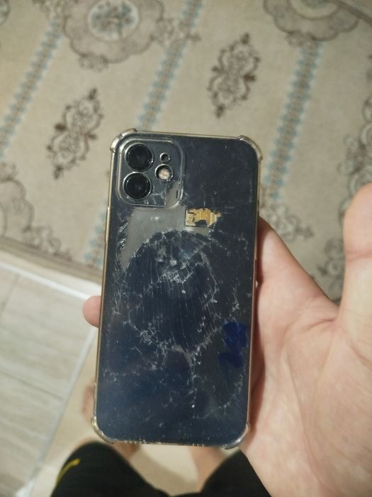Продам обмен Iphone 12