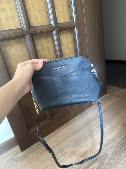 женская черная сумочка Michael Kors