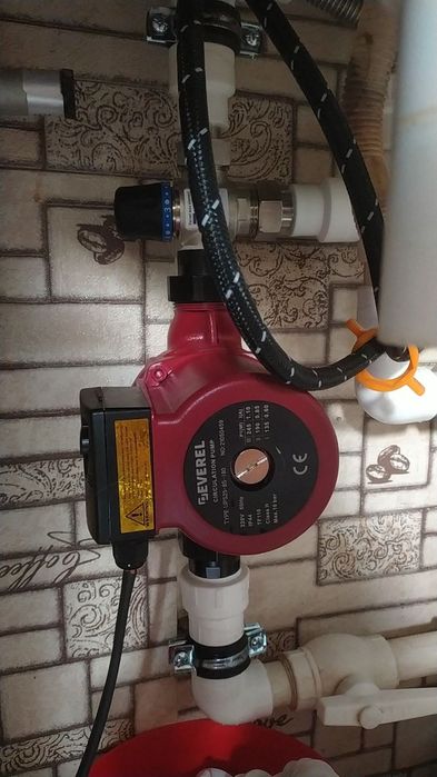 Продается циркуляционный насос Everel 25/80