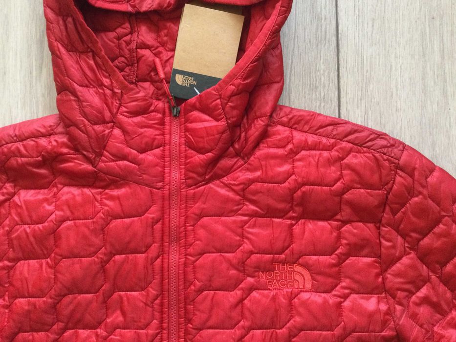 НОВО оригинално яке качулка THE NORTH FACE Thermoball Hoodie размер L