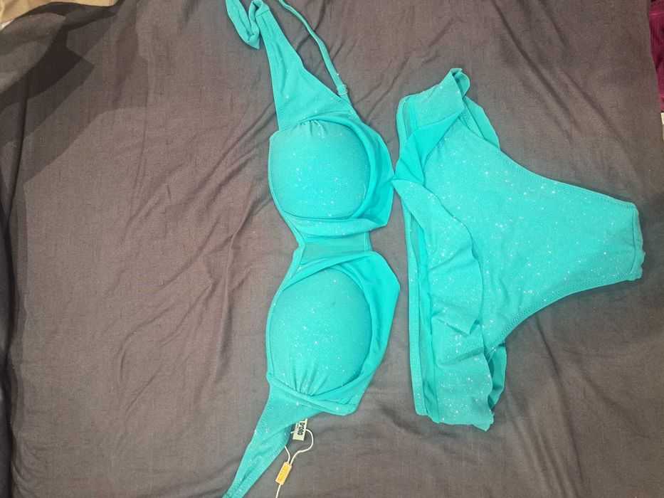 Дамски бански костюм