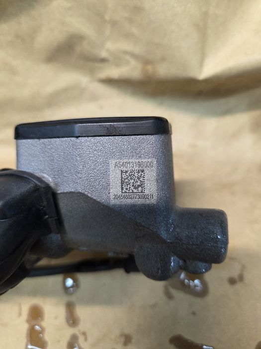 Продавам Помпа съединител MAGURA и Помпа предна спирачка BRAKTEC