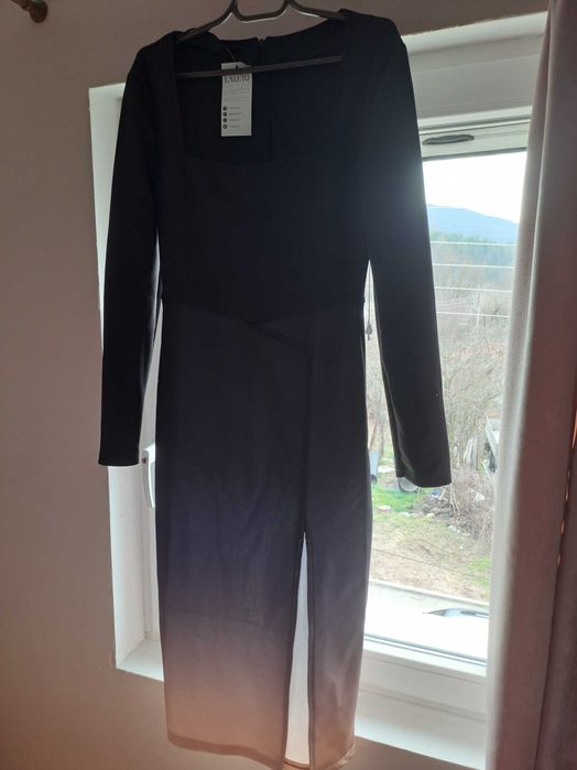 Елегантна тъмносиня преливаща рокля LALЕTO – Размер M – НОВА с етикет