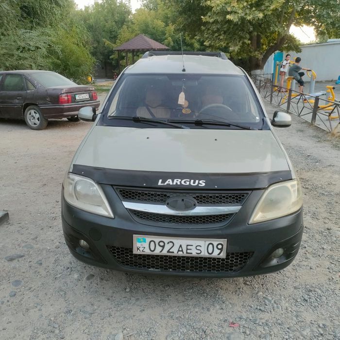 Ваз Lada Largus 2015г