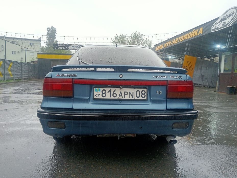 Митсубиси Лансер