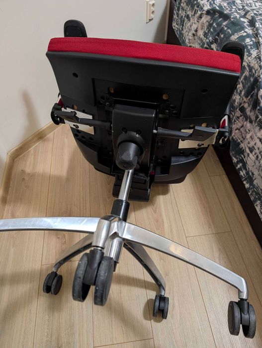 Ергономичен офис стол [565 лв НОВ]