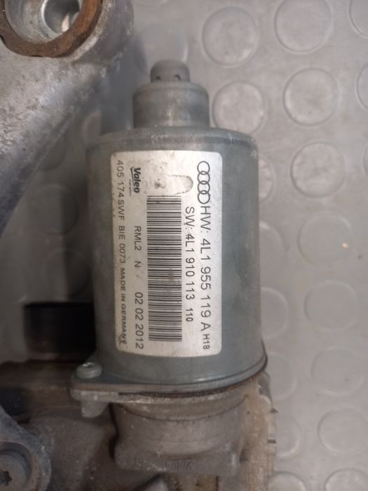 Моторче чистачки Audi Q7