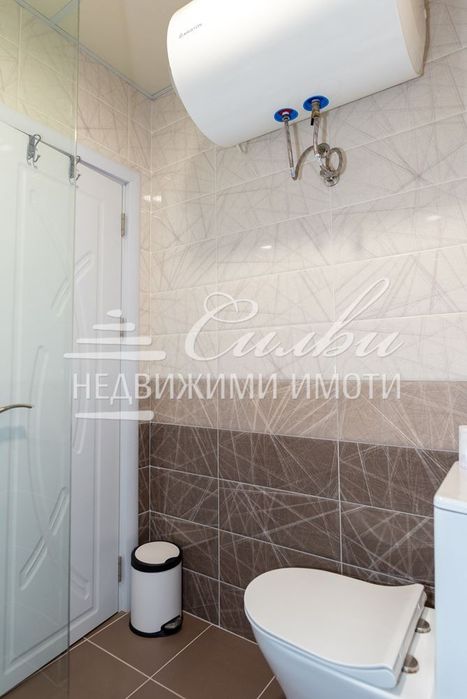 Продава се Двустаен апартамент в Шумен, Център - 63 кв.м за 1295 €/кв.м - Снимка #1