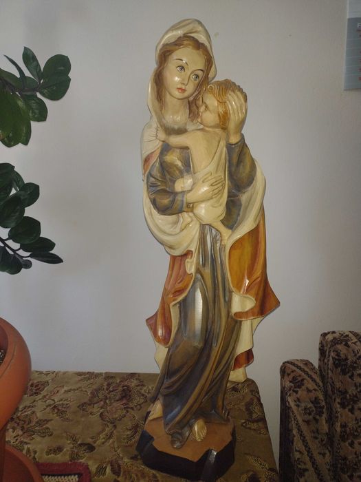 Statueta sculptata din lemn Madonna Fecioara Maria cu pruncul