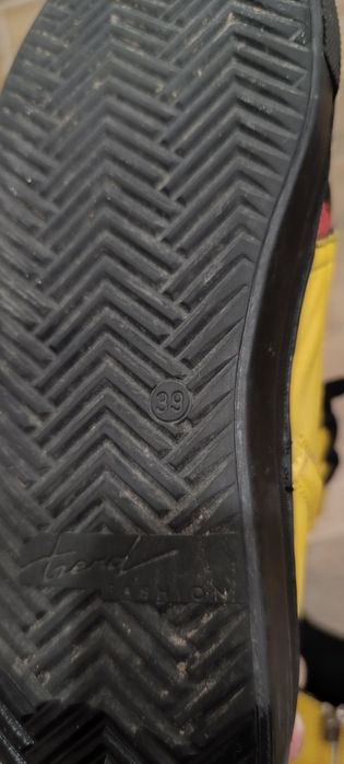 Дамски пъстри кецове