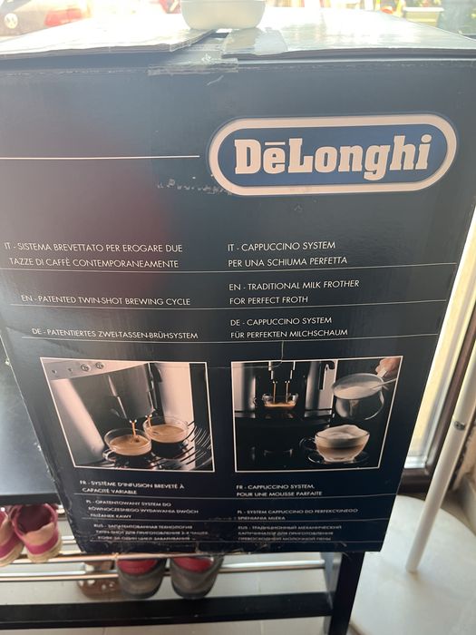 Vand Espressor cafea DeLonghi - f bine intretinut