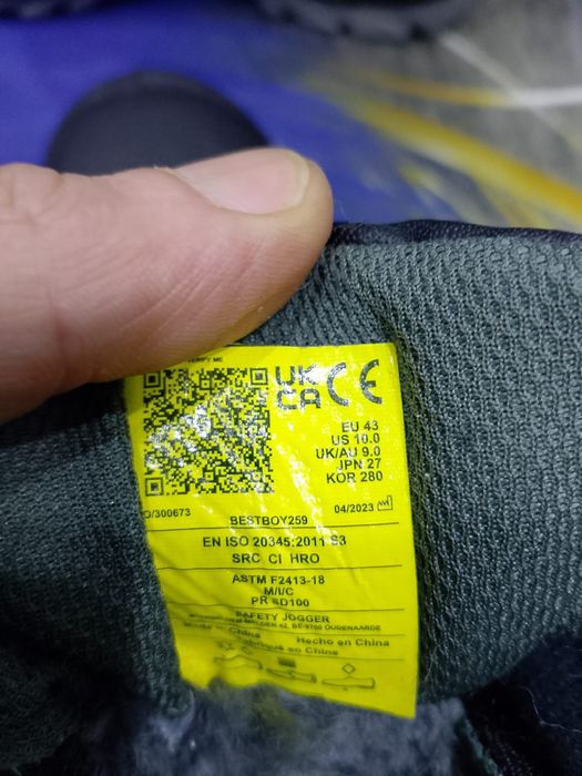 Продам спецодежду