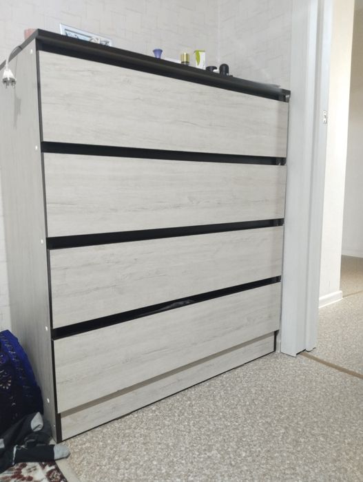 КОМОД продается вместительная