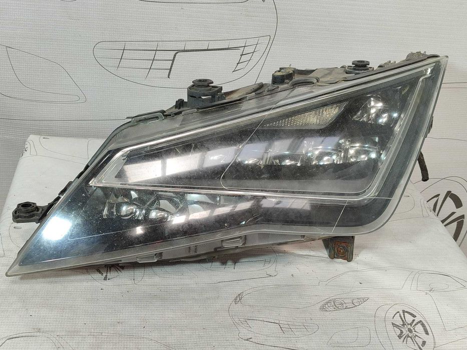 Far stânga UK Seat Leon 2015 2.0 Diesel 135kW Full LED Cod OEM: 5F2941007A (4G2)