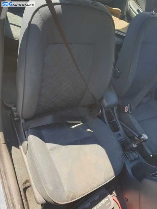 Scaun Dreapta Fata Pasager Textil Fara Incalzire Toyota Avensis T22 1997 - 2003 [C0848]