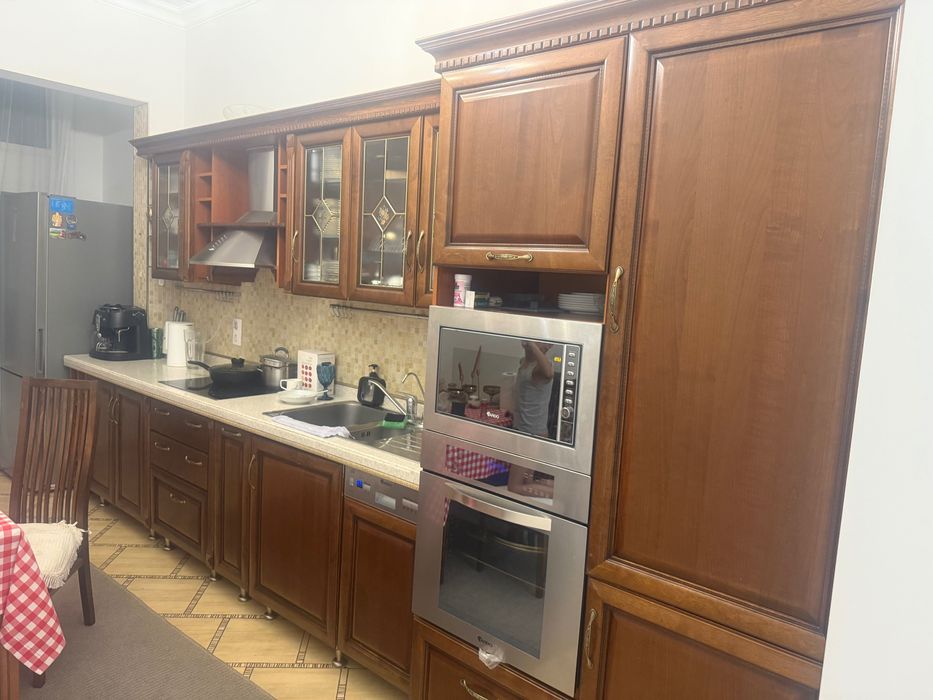 Продам кухонный гарнитур срочно!