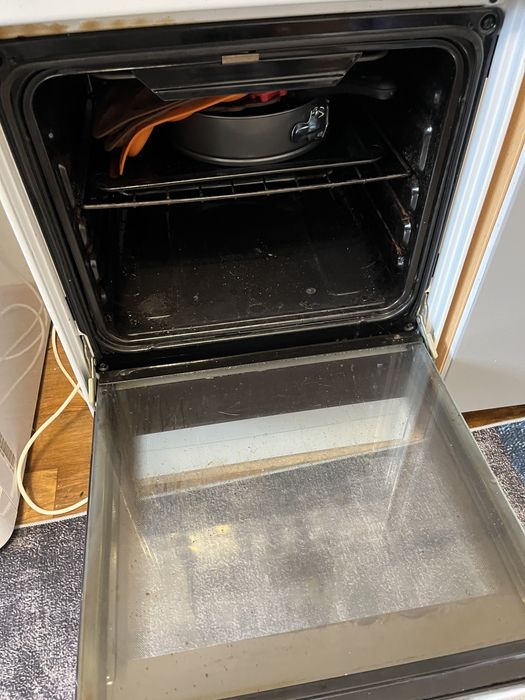 Продам электро плиту Дарина