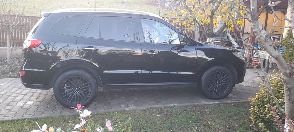 Hyundai Santa Fe 2011  /7locur