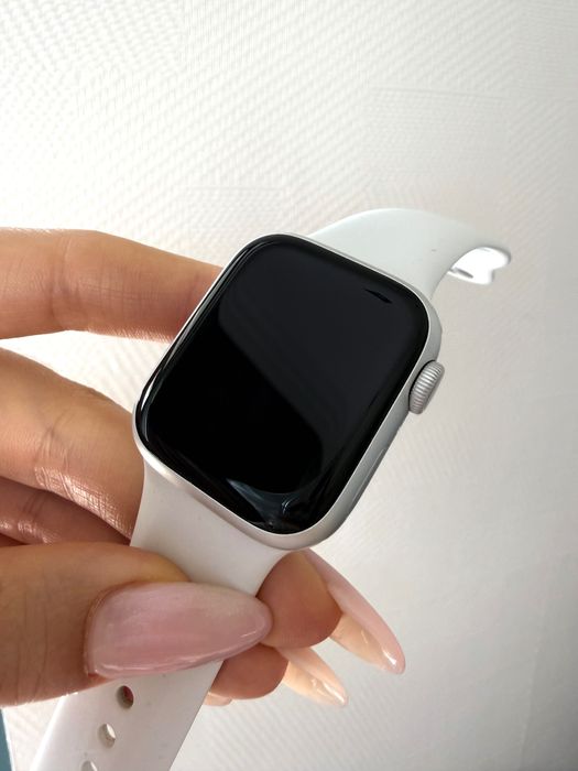 Apple Watch Series 8 41mm S/M белые