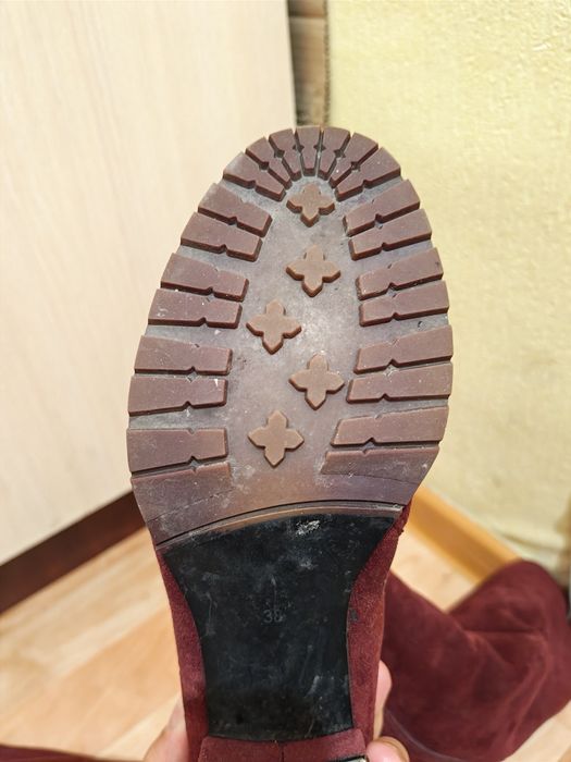 Зимние женские сапоги