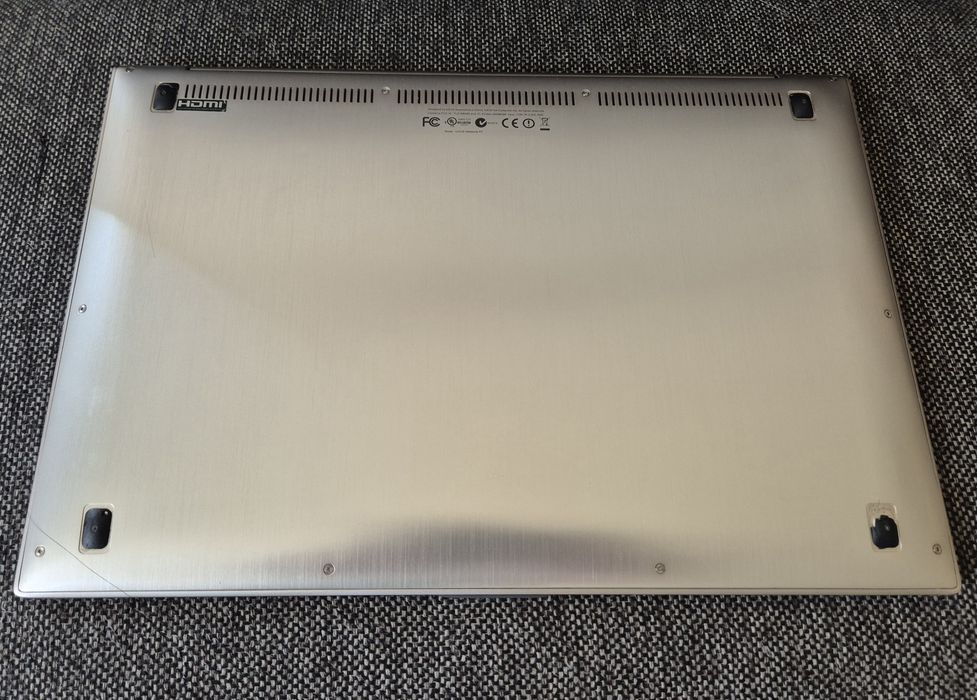 vand laptop Asus UX31E..14"..i5..Ssd 128 Gb..f. subtire..carcasa metal