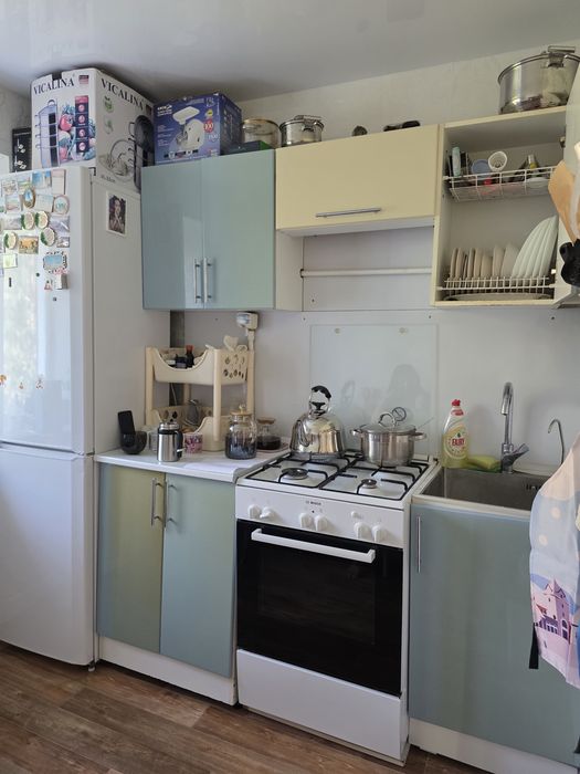 Продам кухонный гарнитур б/у