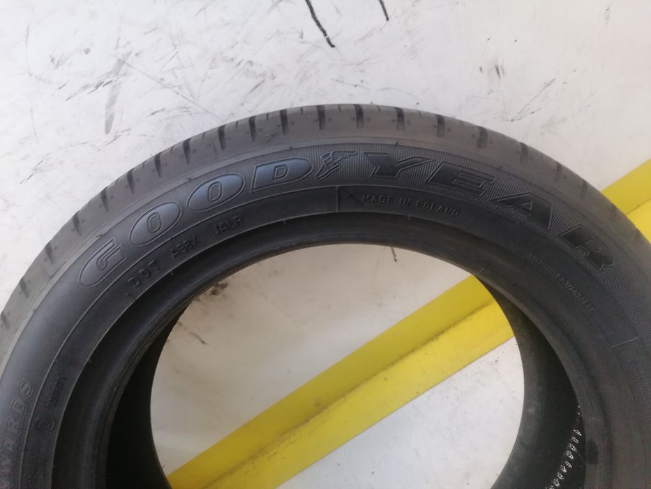 185/55/15  2 * Goodyear vara 82T  dot 0320. 7,,53mm