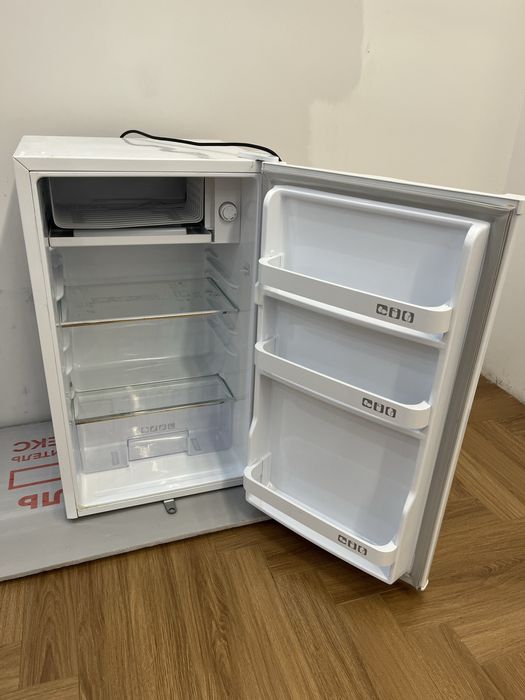 Компактный холодильник