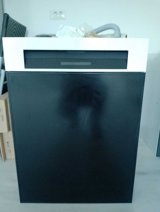 Mașină de spălat vase elvețiană Zug