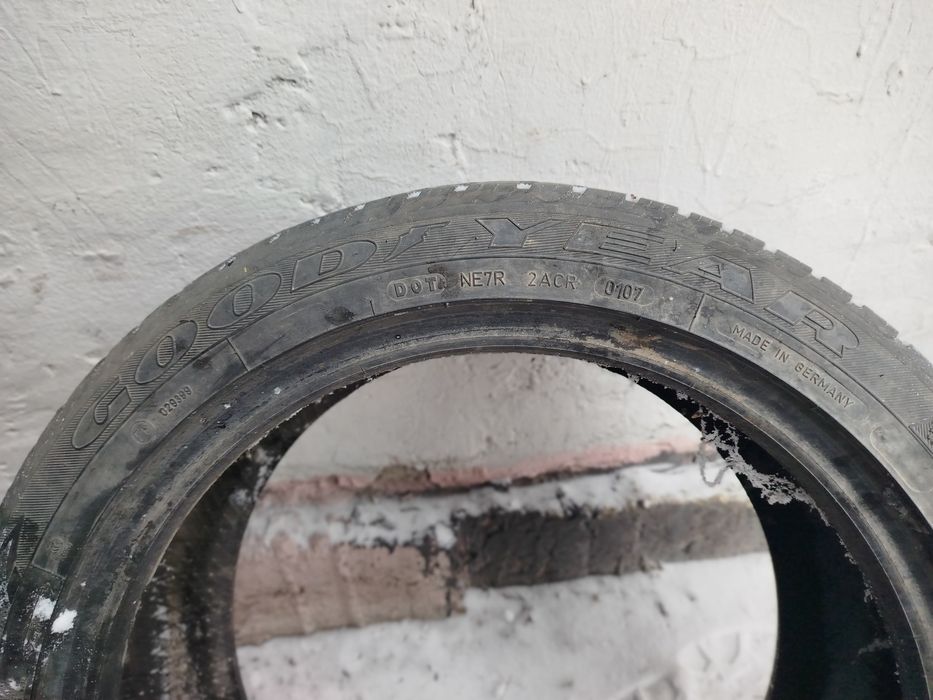 Шина зимняя 225/45/17