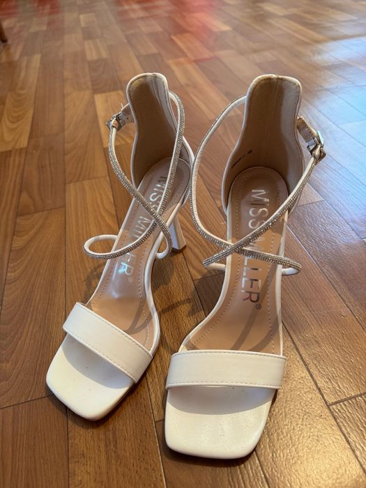 Туфли белые на выход