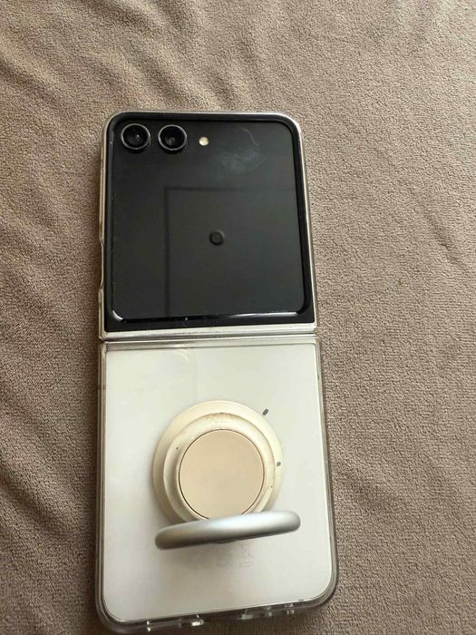 Samsung Galaxy Z Flip 5