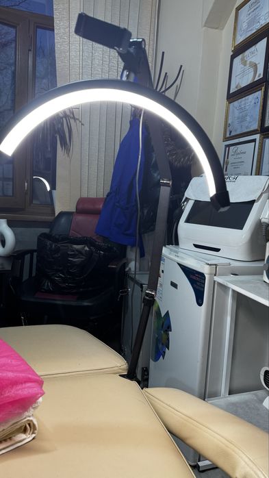 Срочно продается унверсальный лампа