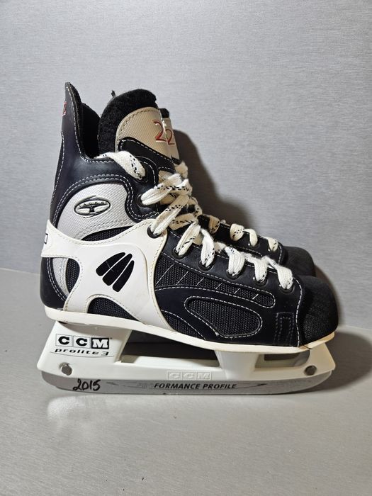 Patine hochei hockey 3015  CCM, marime 39, lungime interioara 25cm