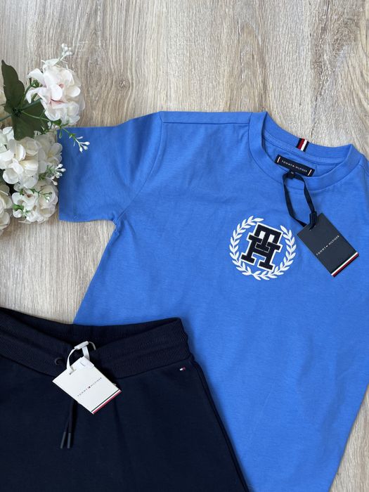 Tommy Hilfiger пола блузка и бански нови с етикет