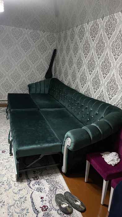 Продам диван для гостиной