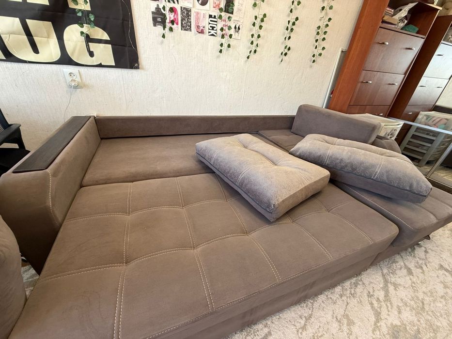 Продам диван в отличном состоянии